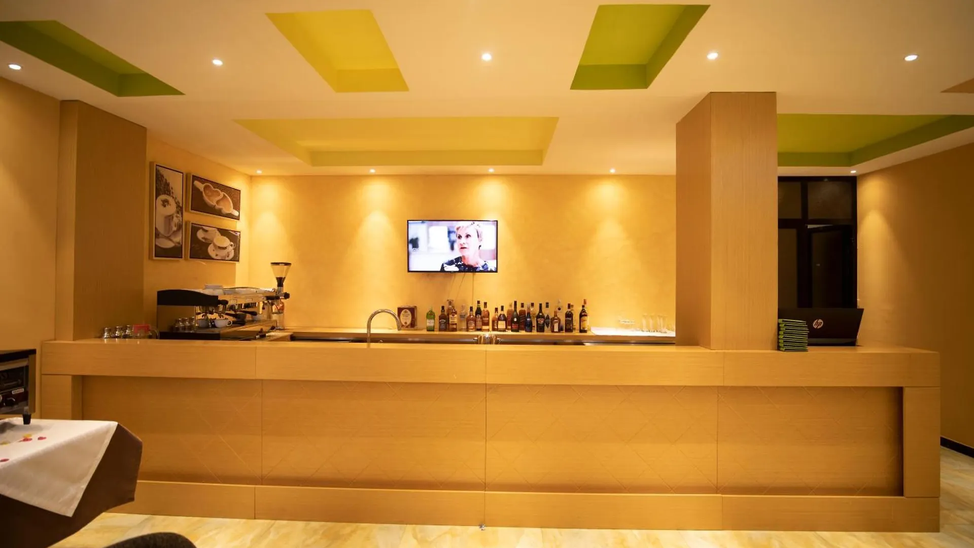 Vamos Addis Hotel